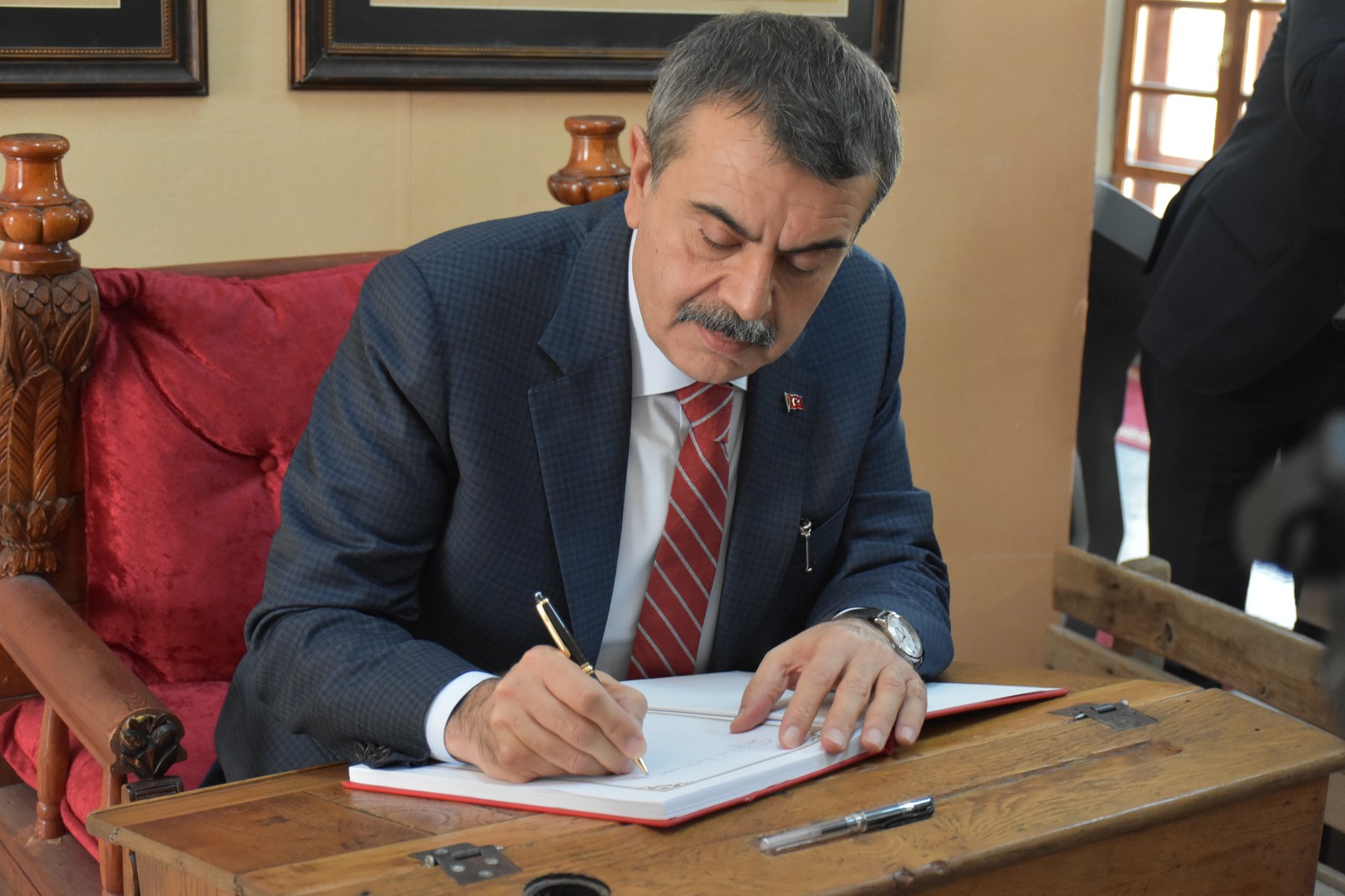 Millî Eğitim Bakanı Yusuf Tekin’den Gazi Kültür ve Sanat Merkezi’ne Ziyaret