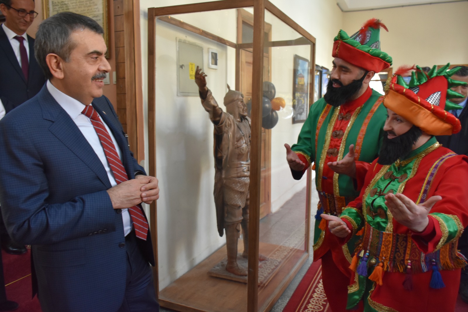 Millî Eğitim Bakanı Yusuf Tekin’den Gazi Kültür ve Sanat Merkezi’ne Ziyaret